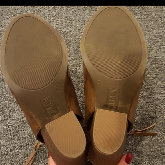 Light Brown 9.5 peep toe bootie open toe - Picture 3 of 3